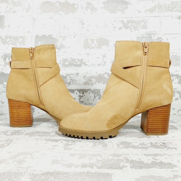NEW Blondo Tamzin Waterproof Bootie in Tan Suede A250 - Picture 7 of 15